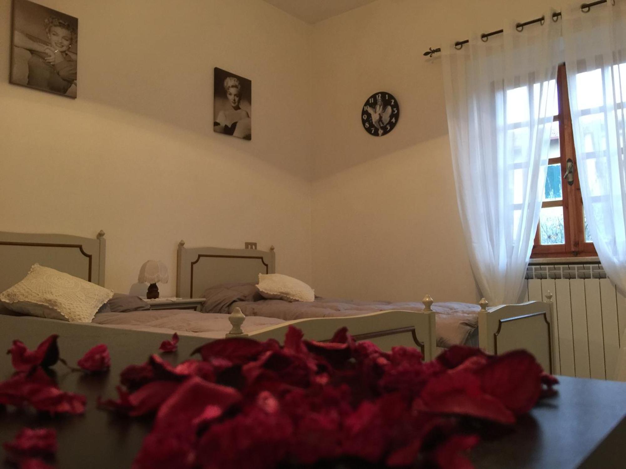 Il Porto Aparthotel Tuoro sul Trasimeno Cameră foto