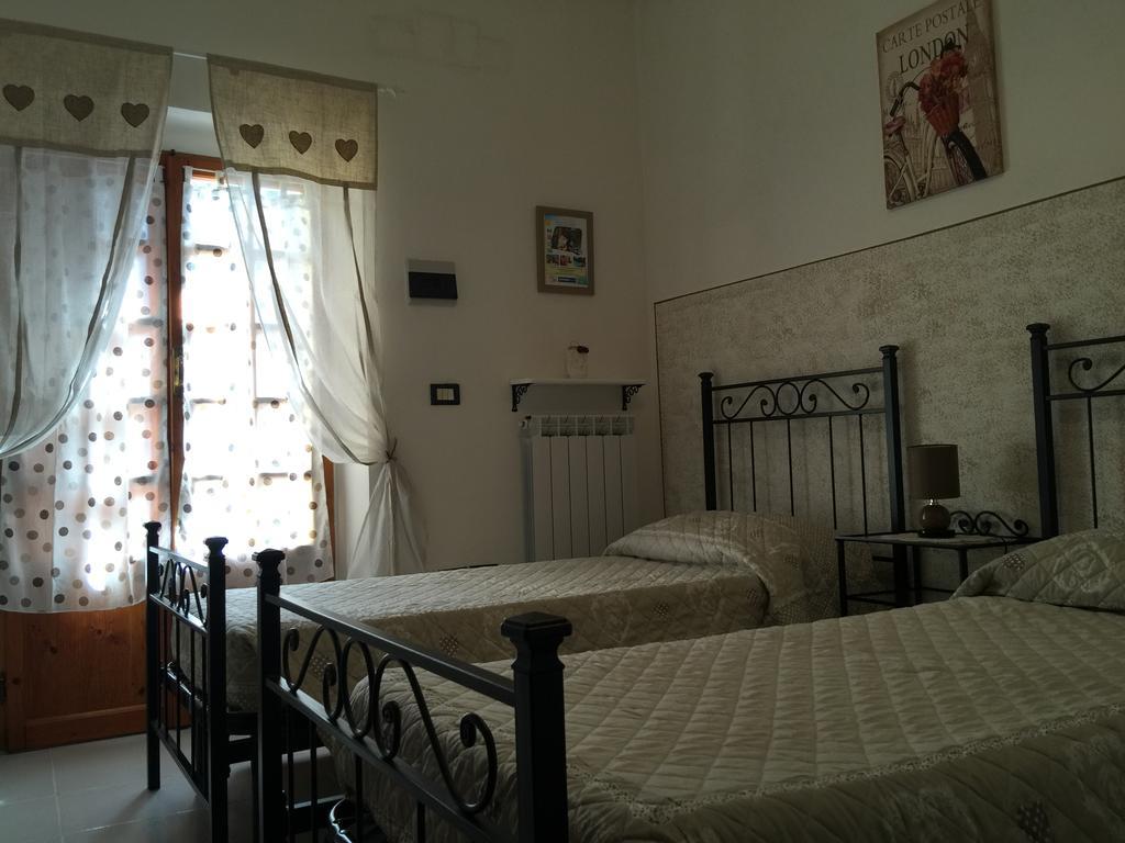 Il Porto Aparthotel Tuoro sul Trasimeno Exterior foto