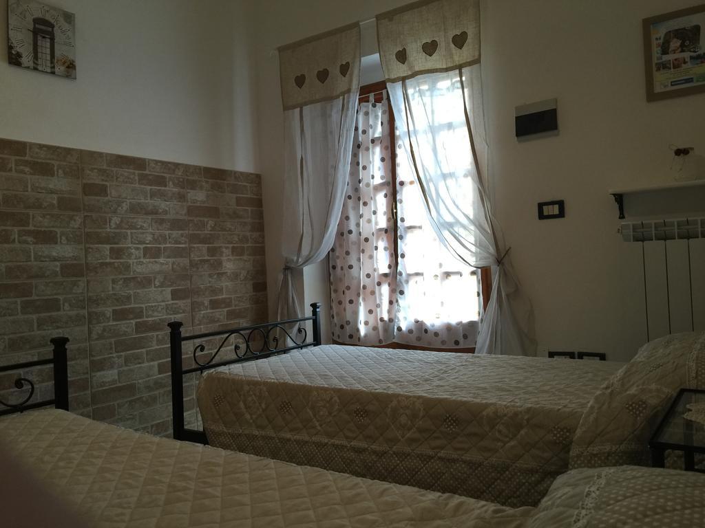 Il Porto Aparthotel Tuoro sul Trasimeno Exterior foto