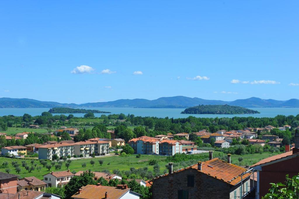Il Porto Aparthotel Tuoro sul Trasimeno Exterior foto