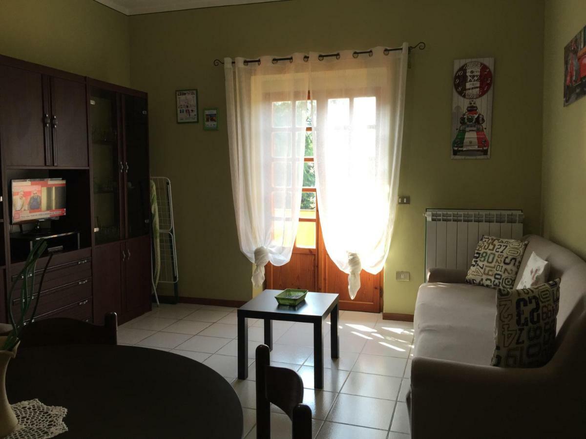 Il Porto Aparthotel Tuoro sul Trasimeno Exterior foto
