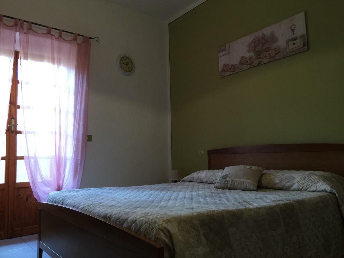 Il Porto Aparthotel Tuoro sul Trasimeno Exterior foto